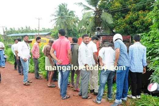 Youth loses life in accident at Jeppinamogaru3